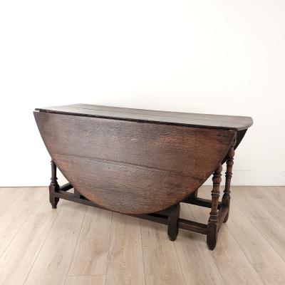 Charles II Oval Gate Leg Table in Oak England circa 1680