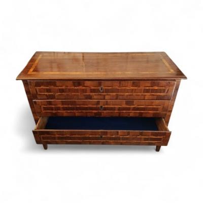 Charles IV Walnut Chest of Drawers late 18th century