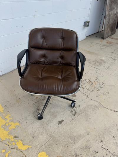 Charles Pollock 11 Executive Armchairs by Charles Pollock for Knoll Brown Leather