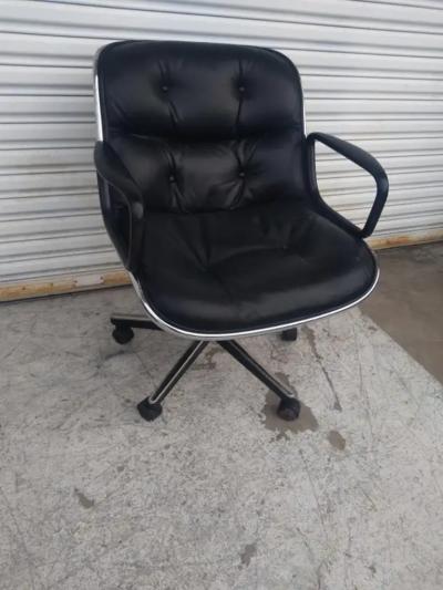 Charles Pollock Charles Pollock Black Leather Executive Chair