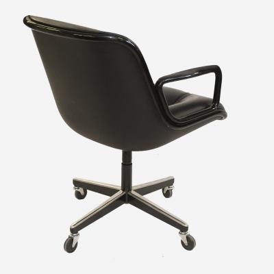 Charles Pollock Vintage Knoll Pollock Swivel Chair in Black Leather Matte Black Frame