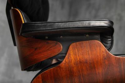 Charles Ray Eames 1st Gen Eames Lounge Chair by Charles and Ray Eames for Herman Miller USA 1957