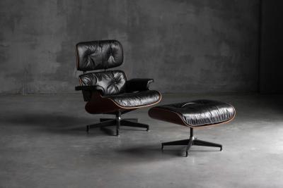 Charles Ray Eames 1st Gen Eames Lounge Chair by Charles and Ray Eames for Herman Miller USA 1957