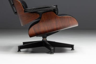 Charles Ray Eames 1st Gen Eames Lounge Chair by Charles and Ray Eames for Herman Miller USA 1957