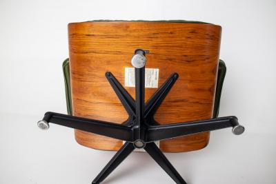 Charles Ray Eames 3rd Generation Eames Lounge Chair in Brazilian Rosewood and New Moss Leather