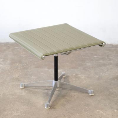 Charles Ray Eames Charles Eames Aluminum Group Lounge Chair and Ottoman for Herman Miller