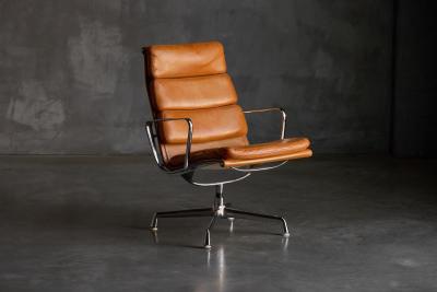 Charles Ray Eames EA216 Soft Pad Chair by Charles and Ray Eames USA 1969