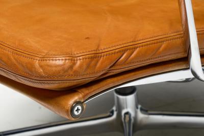 Charles Ray Eames EA216 Soft Pad Chair by Charles and Ray Eames USA 1969