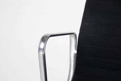 Charles Ray Eames Eames Aluminum Group Management Chair
