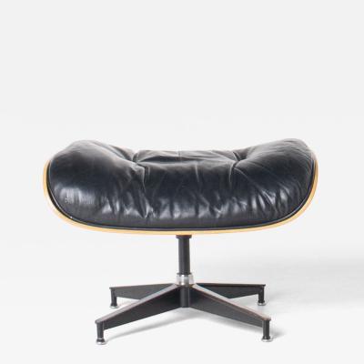 Charles Ray Eames Eames Lounge Chair Ottoman in Walnut by Herman Miller