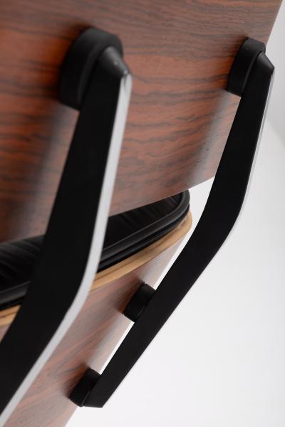 Charles Ray Eames Eames Lounge Chair and Ottoman in Rosewood and Black Leather Herman Miller