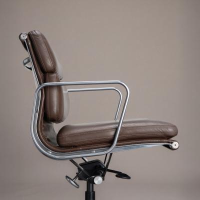 Charles Ray Eames Eames Soft Pad Management Chair by Herman Miller in Chocolate Brown Leather