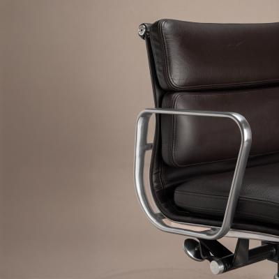 Charles Ray Eames Eames Soft Pad Management Chairs in Espresso Leather by Herman Miller