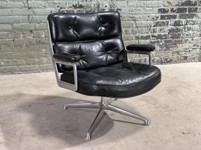 Charles Ray Eames Eames Time Life Lobby Chair ES105 by Charles Ray Eames