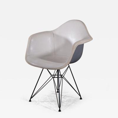 Charles Ray Eames Eames armchair in naugahyde