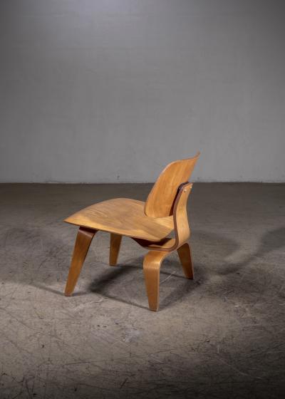 Charles Ray Eames Eames first edition LCW chair for Evans