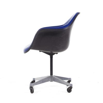 Charles Ray Eames Eames for Herman Miller Dark Blue Padded Fiberglass Swivel Office Chair