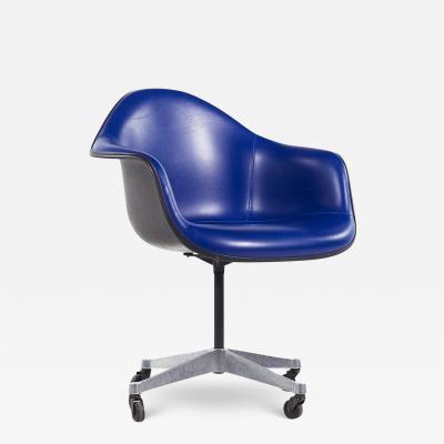 Charles Ray Eames Eames for Herman Miller Dark Blue Padded Fiberglass Swivel Office Chair