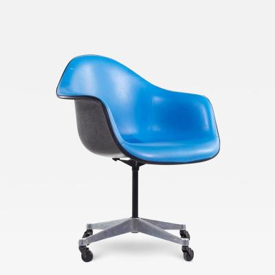 Charles Ray Eames Eames for Herman Miller Mid Century Blue Padded Fiberglass Swivel Office Chair