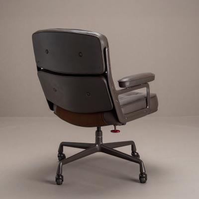 Charles Ray Eames Eames time Life Executive Chair by Herman Miller in Brown Leather Brown Frame