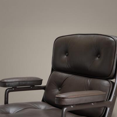 Charles Ray Eames Eames time Life Executive Chair by Herman Miller in Brown Leather Brown Frame