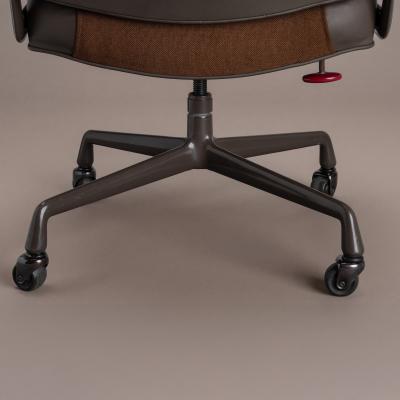 Charles Ray Eames Eames time Life Executive Chair by Herman Miller in Brown Leather Brown Frame