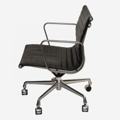 Charles Ray Eames Herman Miller for Eames Aluminum Group Executive Chairs in Espresso Leather