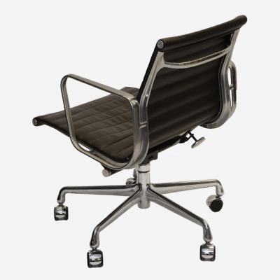 Charles Ray Eames Herman Miller for Eames Aluminum Group Executive Chairs in Espresso Leather