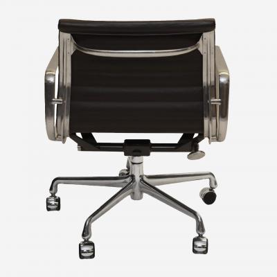 Charles Ray Eames Herman Miller for Eames Aluminum Group Executive Chairs in Espresso Leather