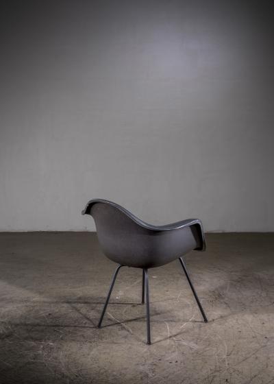 Charles Ray Eames Rare black Eames armchair