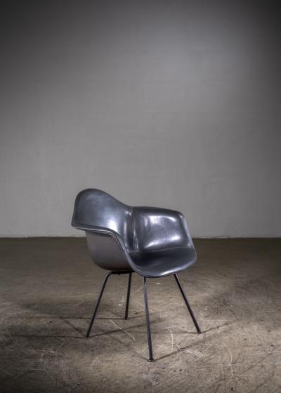 Charles Ray Eames Rare black Eames armchair