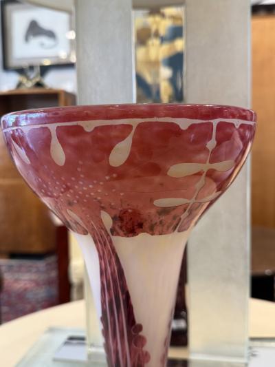 Charles Schneider Art Deco Amarantes Glass Vase by Le Verre Francais