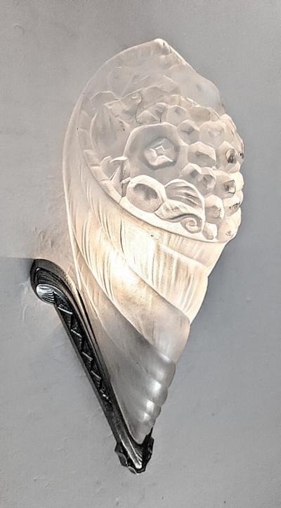 Charles Schneider Pair of French Art Deco Sconces signed by Schneider