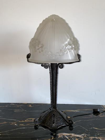 Charles Schneider Schneider Glass French Art Deco Lamp With Wrought Iron Base