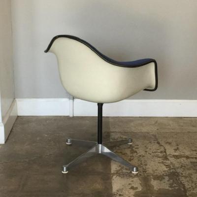 Charles and Ray Eames Molded Swivel Armchair by Charles and Ray Eames