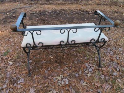 Charming Minimal Design Scroll Iron Bench