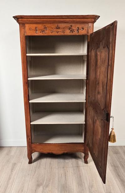 Cherry French Bonneti re circa 1820