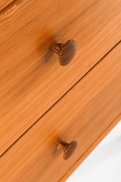 Chest of Drawers in Pine 1960s