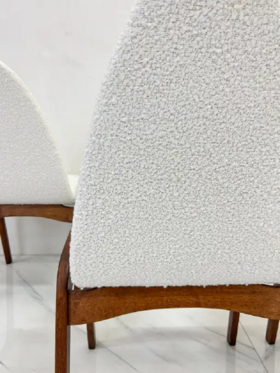 Chet Beardsley Set of 4 Mid Century Walnut Dining Chairs By Chet Beardsley in White Boucle