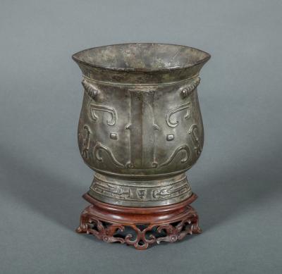 Chinese Archaic Design Bronze Vase