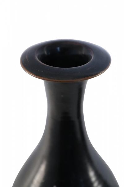 Chinese Black and Green Leaf Glazed Porcelain Pear Vase