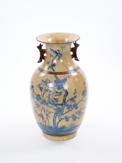 Chinese Blue and White Porcelain Decorative Vase with Phoenix Decoration