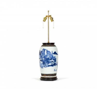 Chinese Blue and White Rooster and Florals Design Porcelain Vase Table Lamp