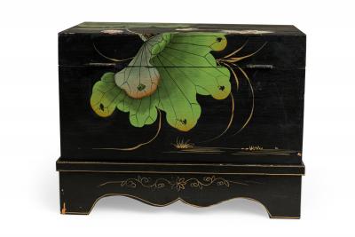 Chinese Box on Base with Paintings of Birds and Plants