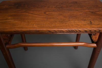 Chinese Elmwood Table with Beautiful Wood Grain Top