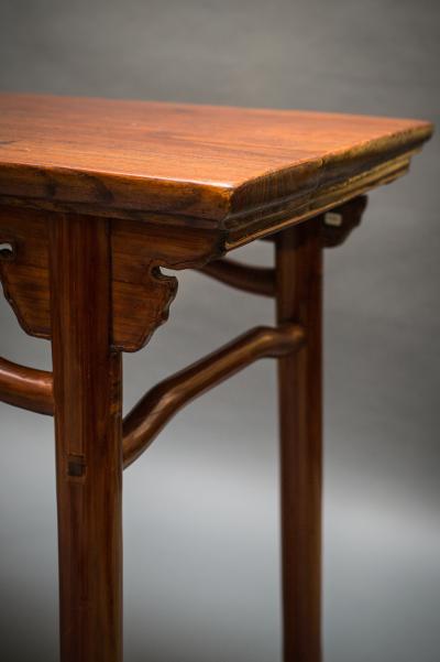 Chinese Elmwood Table with Beautiful Wood Grain Top
