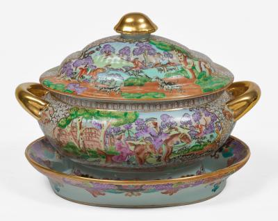 Chinese Export Covered Tureen and Stand Qianlong Style