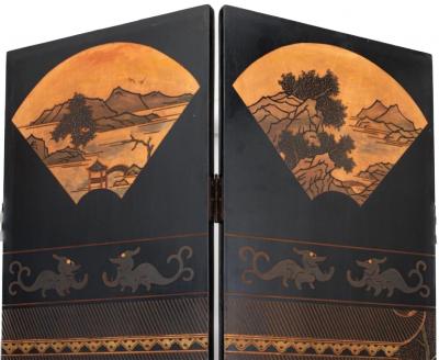 Chinese Export Eight Panel Lacquered Coromandel Screen