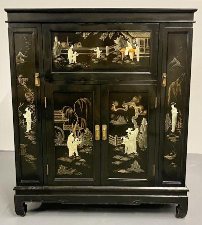 Chinese Export Lacquered Bar Ebony Raised Figure Carvings Chinoiserie
