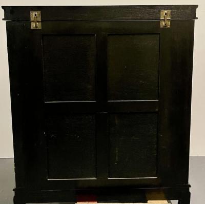 Chinese Export Lacquered Bar Ebony Raised Figure Carvings Chinoiserie